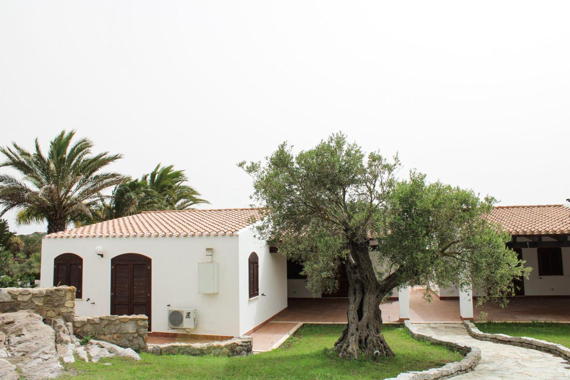 Le Rocce Antiche 4* Sant'Antioco